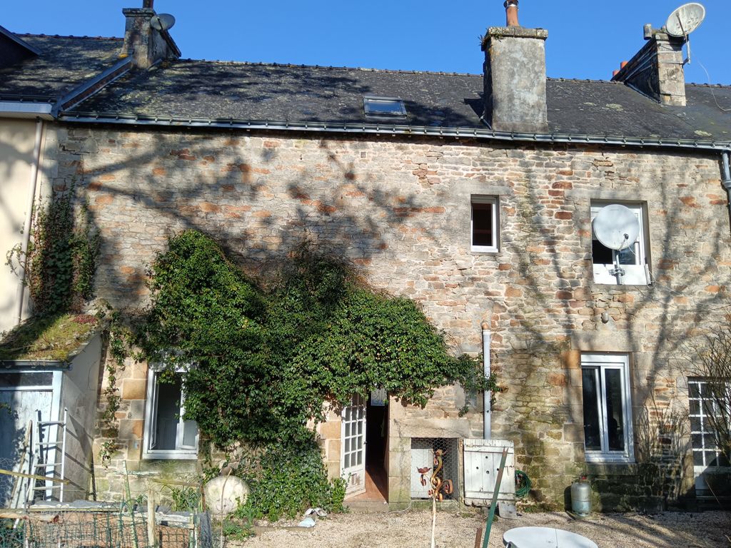 Property photo 1 of 10 Main Exterior View