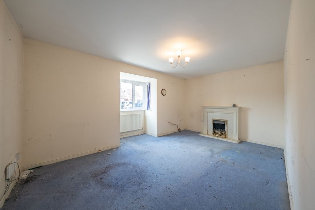 Property photo 3 of 23