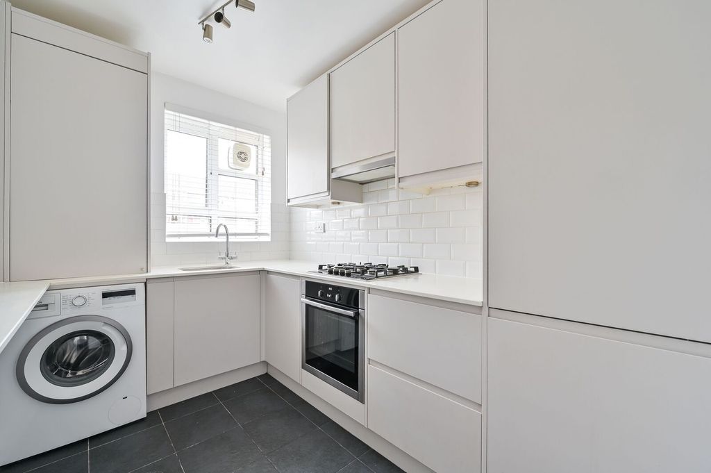 Property photo 3 of 7