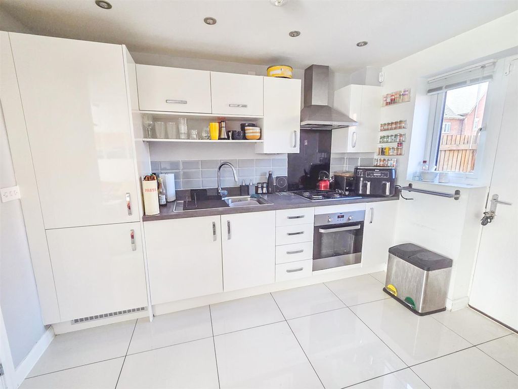 Property photo 3 of 14 Open Plan Kitchen Area