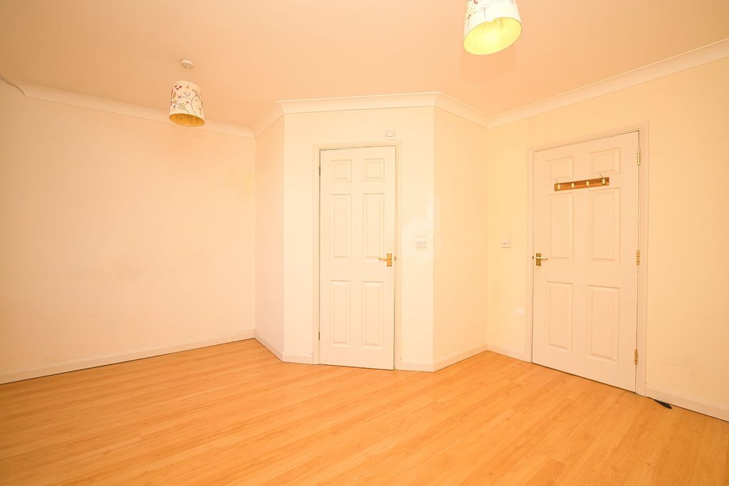 Property photo 2 of 19 Picture 2