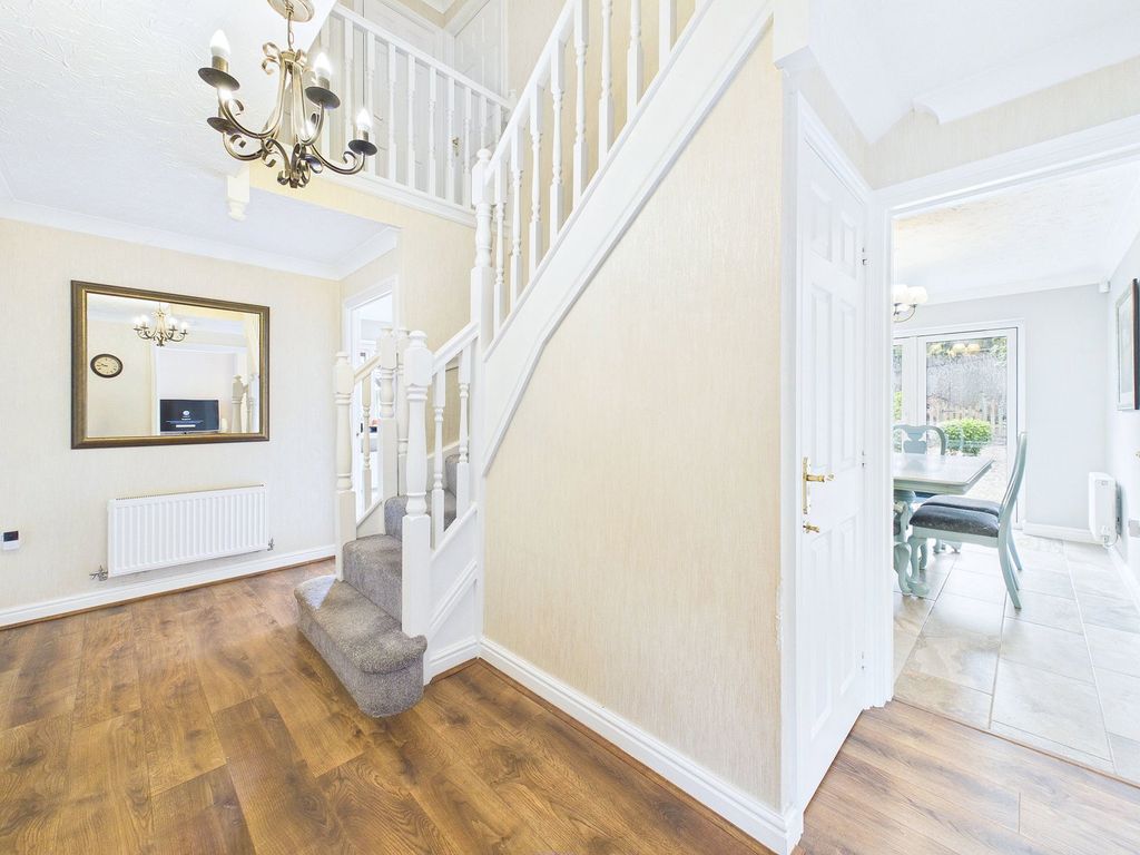 Property photo 2 of 34