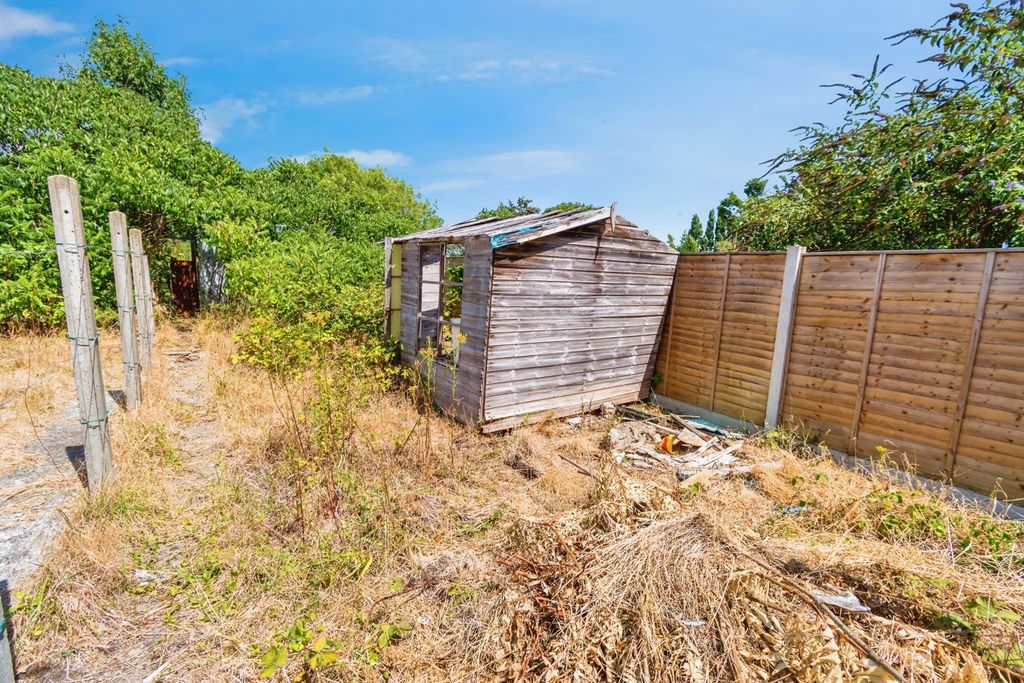 Property photo 2 of 15 Photo