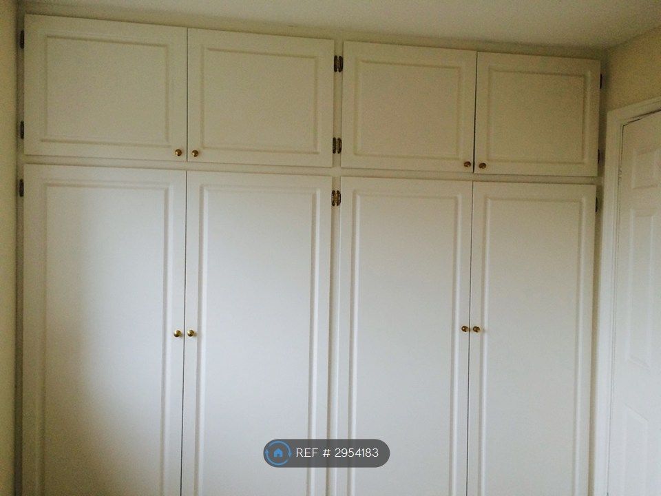 Property photo 3 of 17 Built In Wardrobe