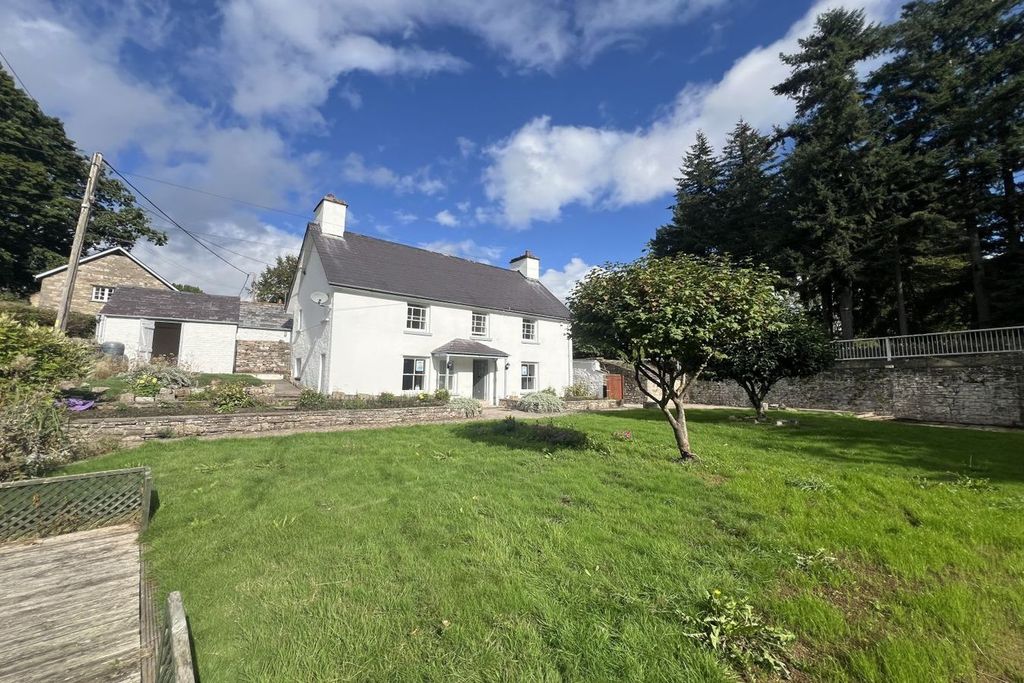 Property photo 1 of 11