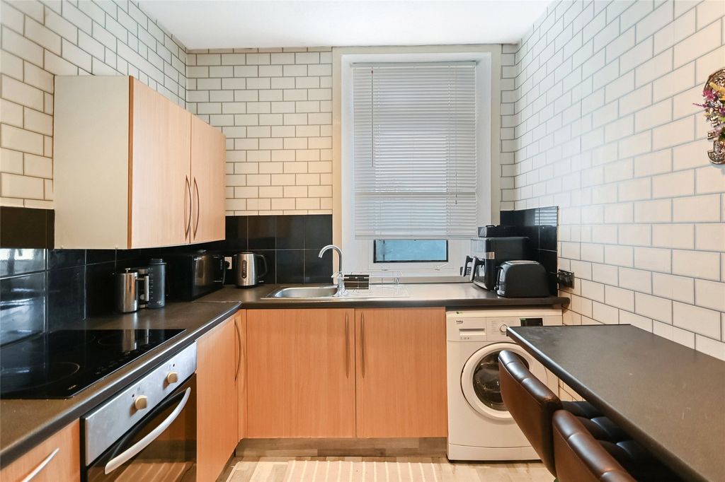 Property photo 3 of 16 Picture No. 04