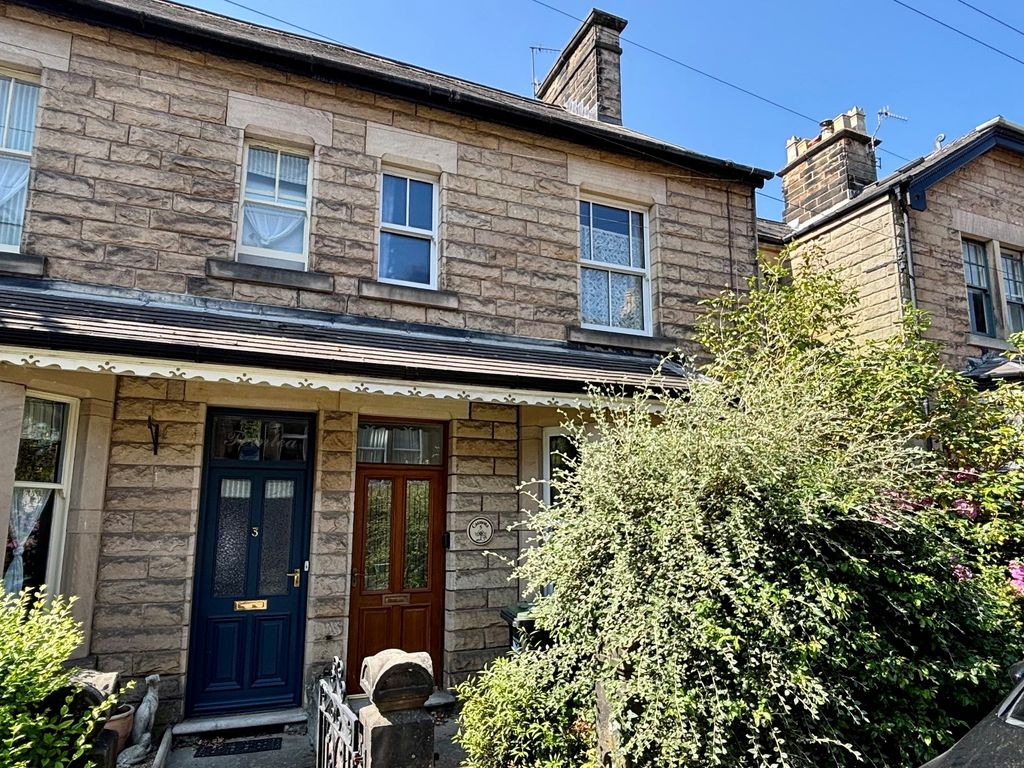 Property photo 1 of 18
