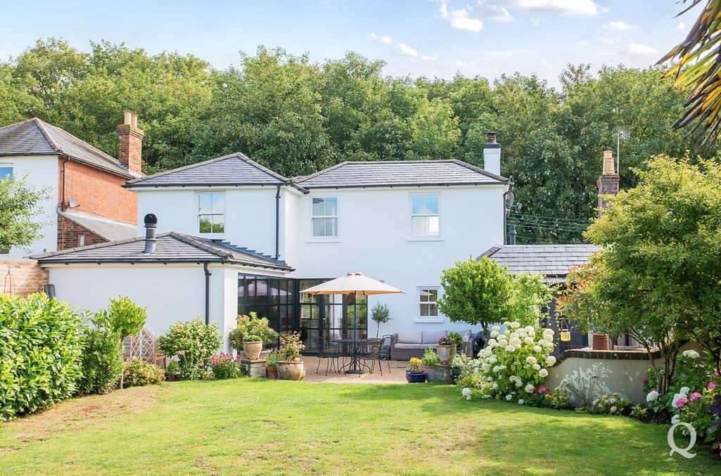 Property photo 1 of 29 560Fad1A-5213-420...