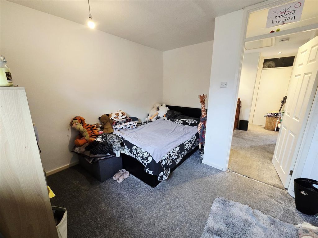 Additional image 4 of 4 bed end terrace house for saleArundell Gardens, Lifton PL16