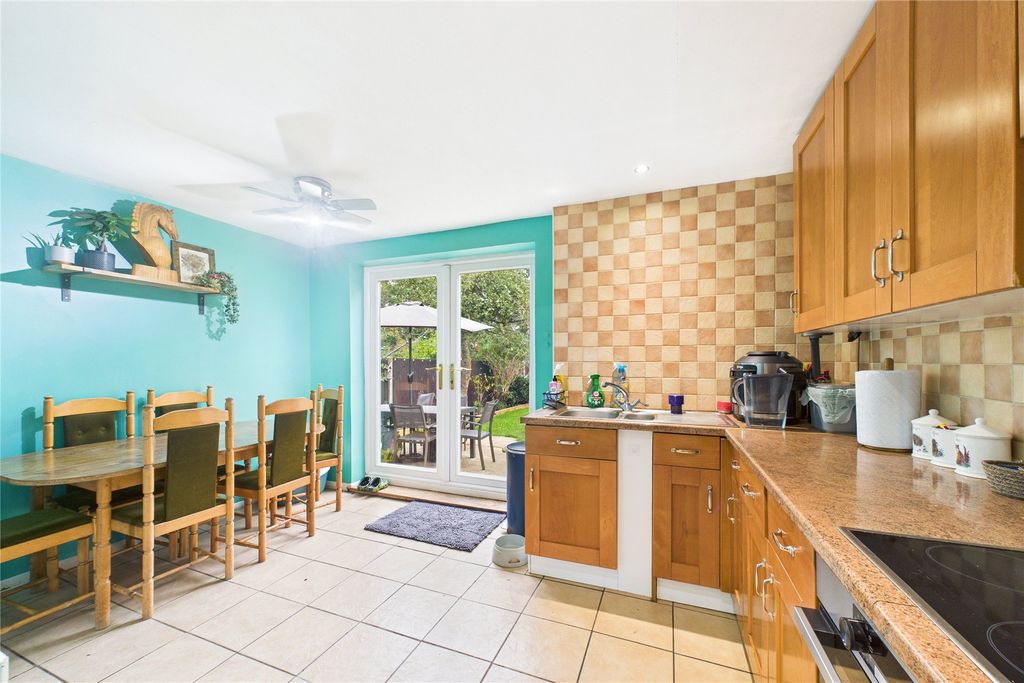 Property photo 3 of 11 Picture No. 13