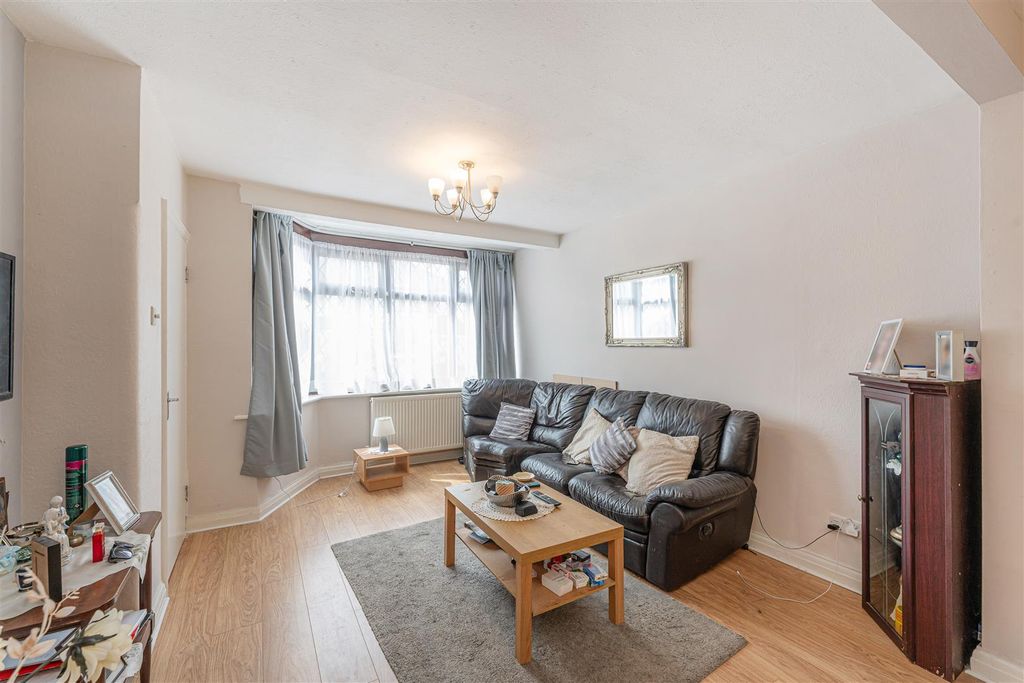 Property photo 2 of 16