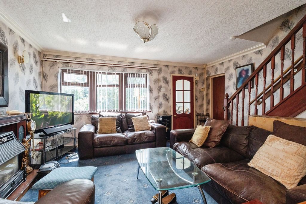 Property photo 3 of 11 Pbox-Img.Jpg