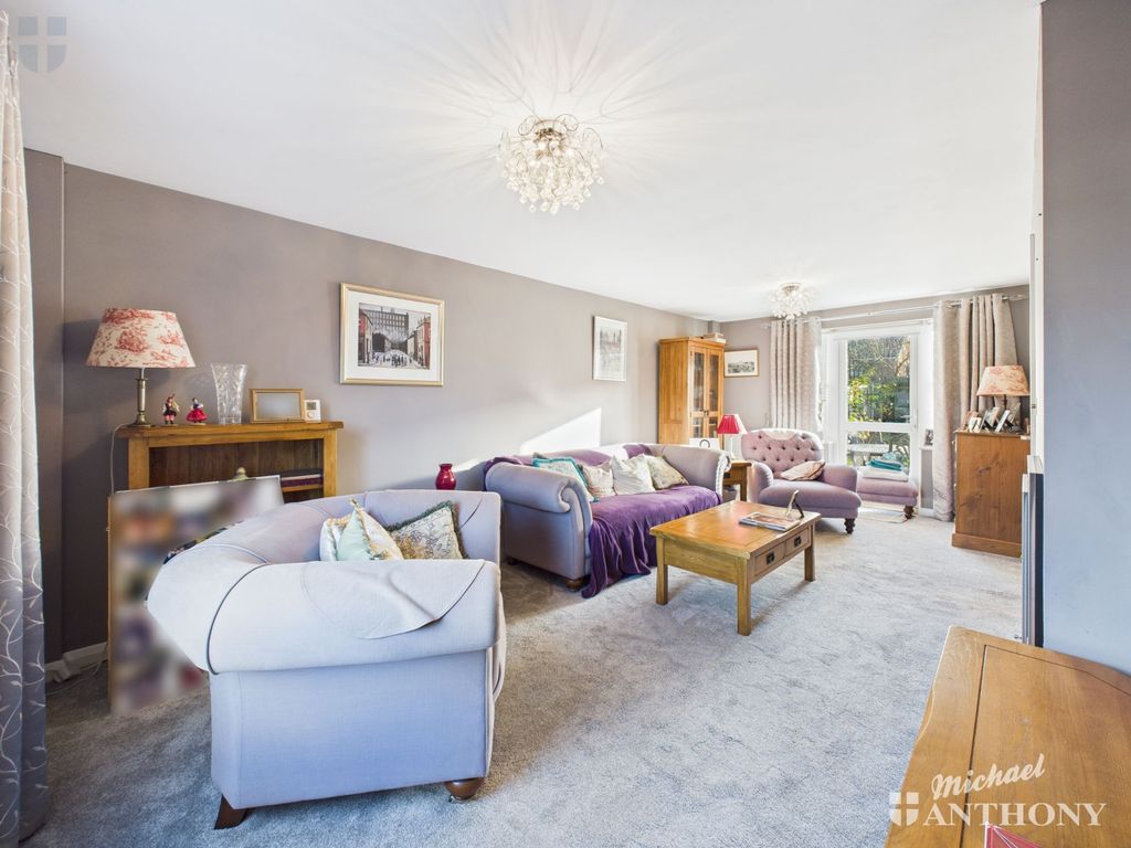 Property photo 2 of 11 c936Dce2A43B438Daf6625Ecd857418A_80_Cam03852G0-Pr0491-Still010