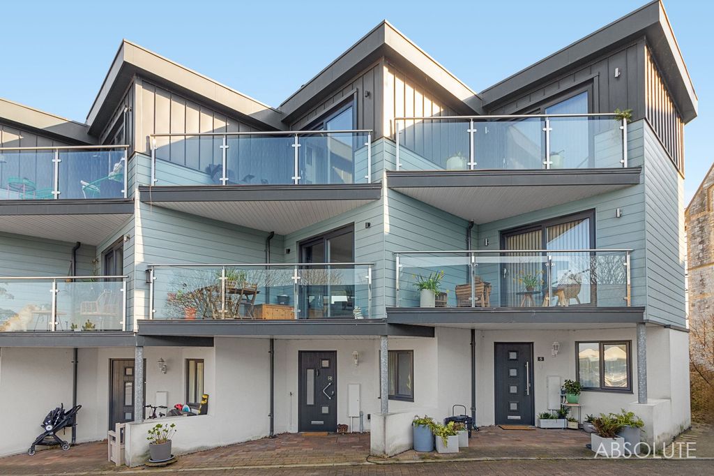 Property photo 1 of 40