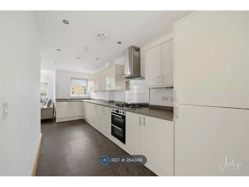 Property photo 3 of 19 Open/Plan Kitchen 2