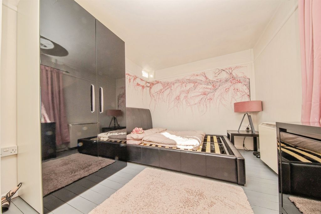 Additional image 8 of 2 bed maisonette for saleCooks Hill, Boxted, Colchester CO4