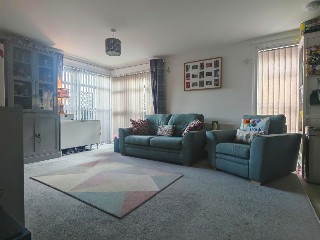 Property photo 3 of 6