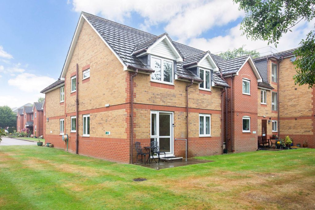 Property photo 1 of 9