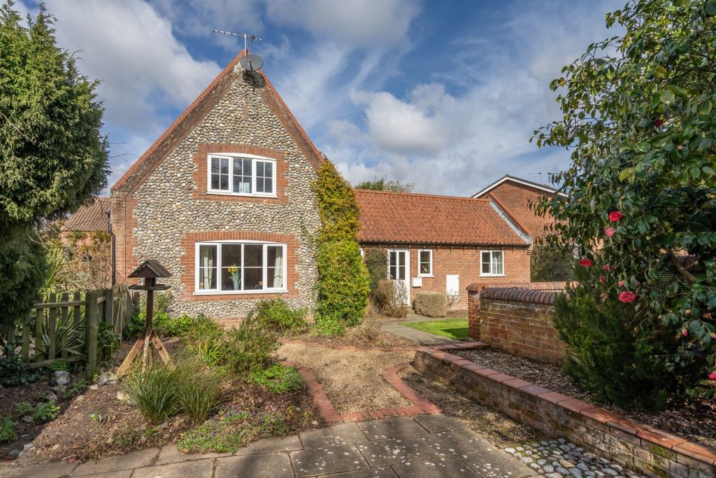 Property photo 3 of 34