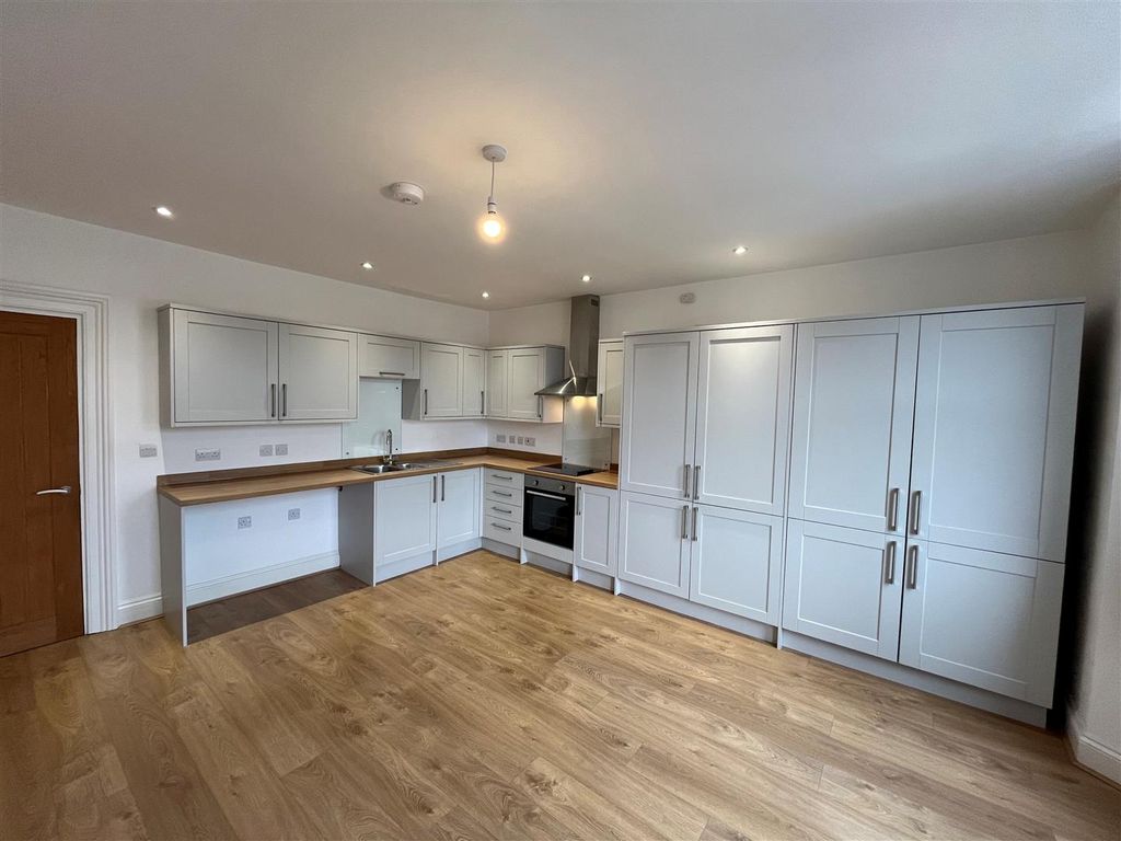 Property photo 3 of 12 Kitchen / Diner / Living Area