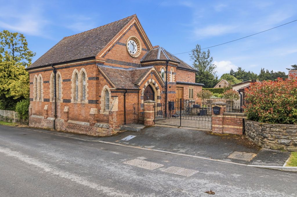 Property photo 2 of 39