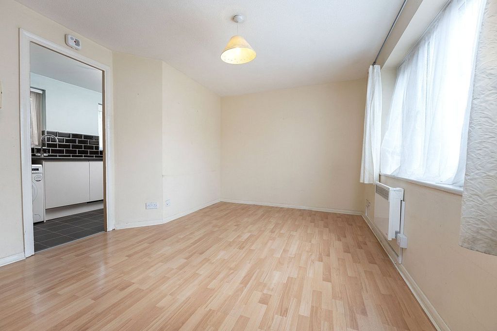 Property photo 2 of 11 Picture No. 06