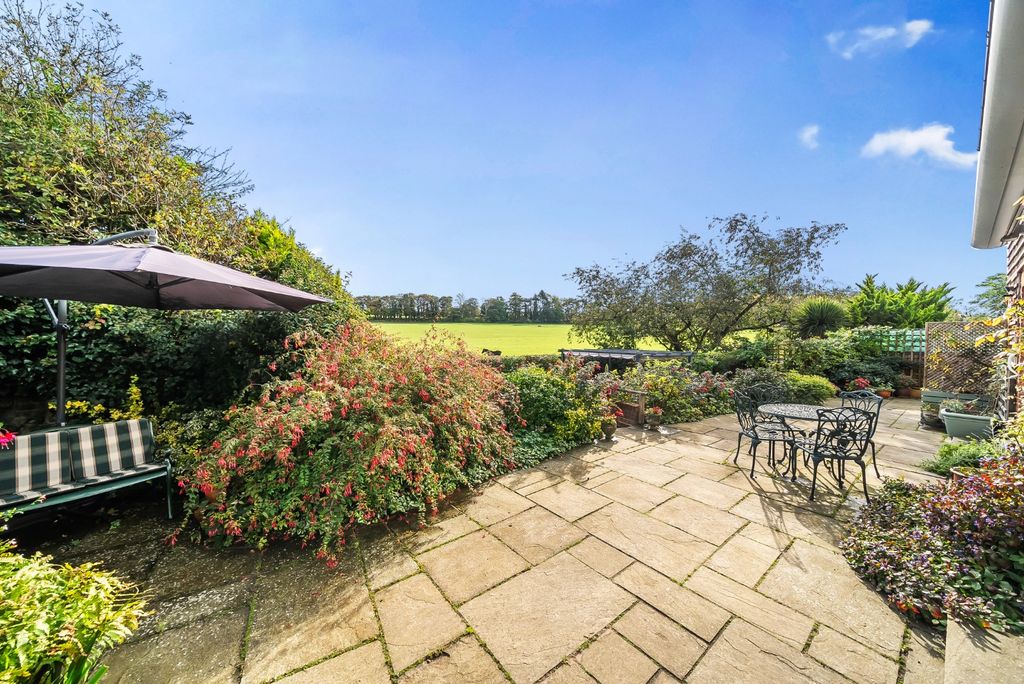 Property photo 3 of 28 3699244