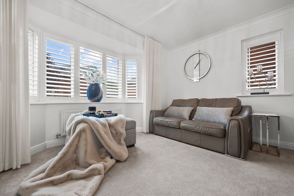 Property photo 3 of 50