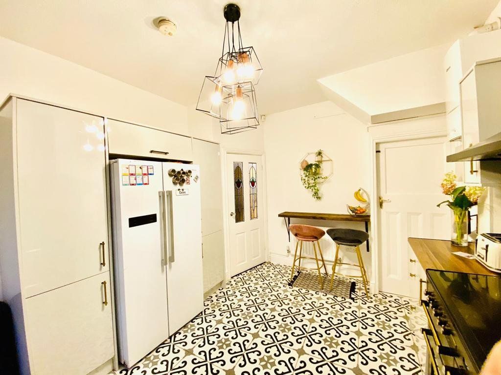 Property photo 3 of 20 Kitchen / Diner