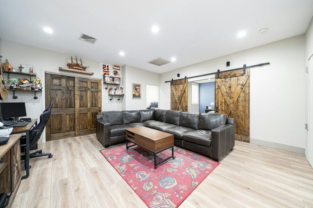 Property photo 2 of 20 <Alttext/>