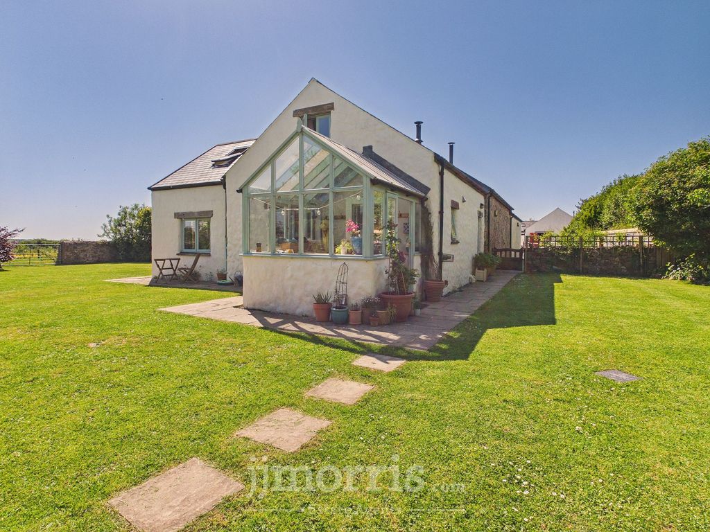 Property photo 1 of 58
