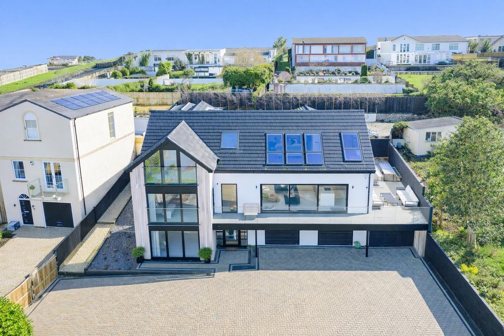 Property photo 1 of 27