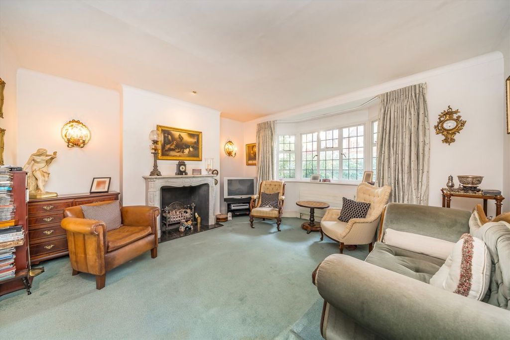 Property photo 2 of 10