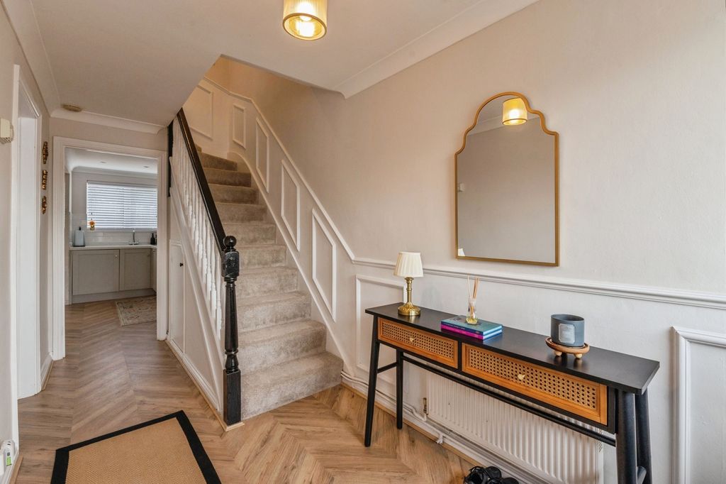 Property photo 2 of 16 Pbox-Img.Jpg