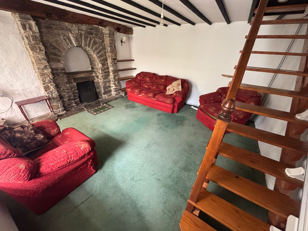 Property photo 3 of 16
