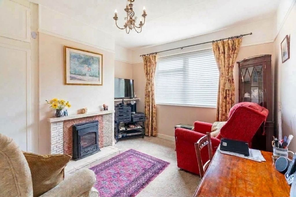 Property photo 3 of 16