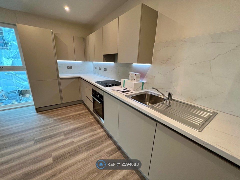 Property photo 2 of 9 Kitchen