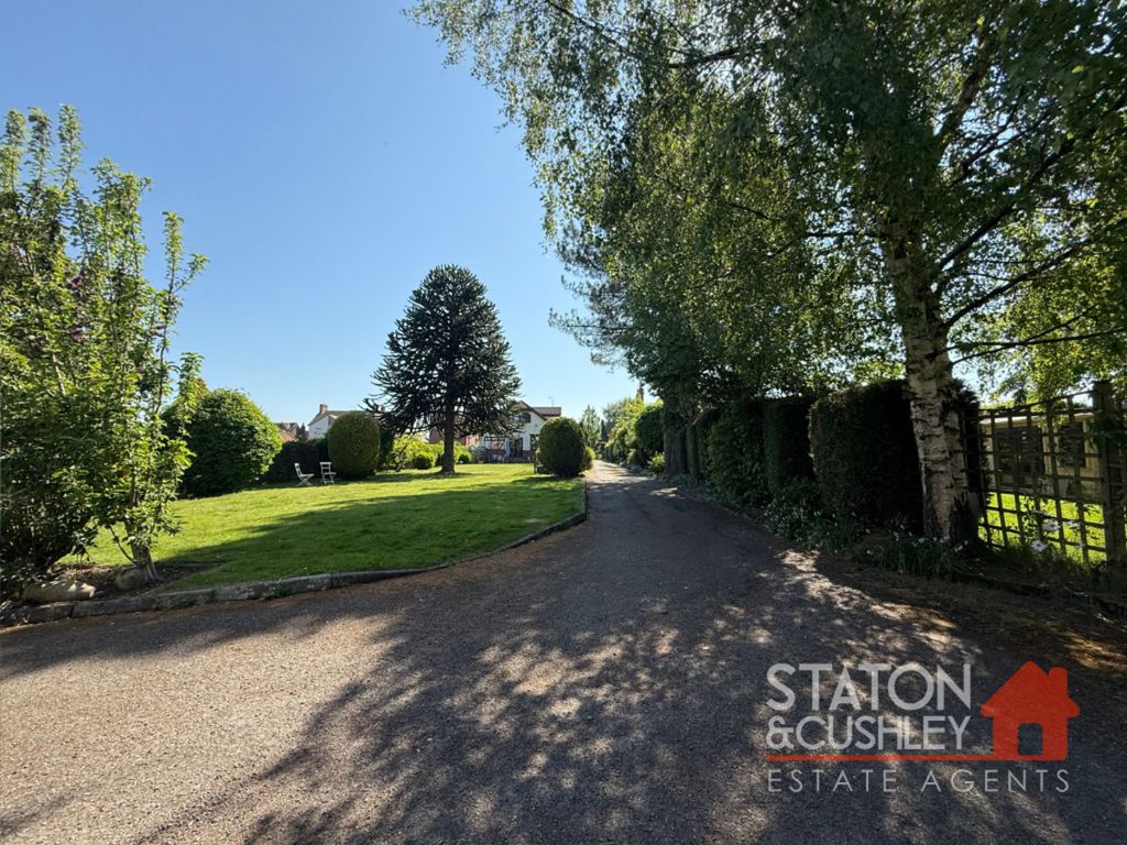 Property photo 1 of 46