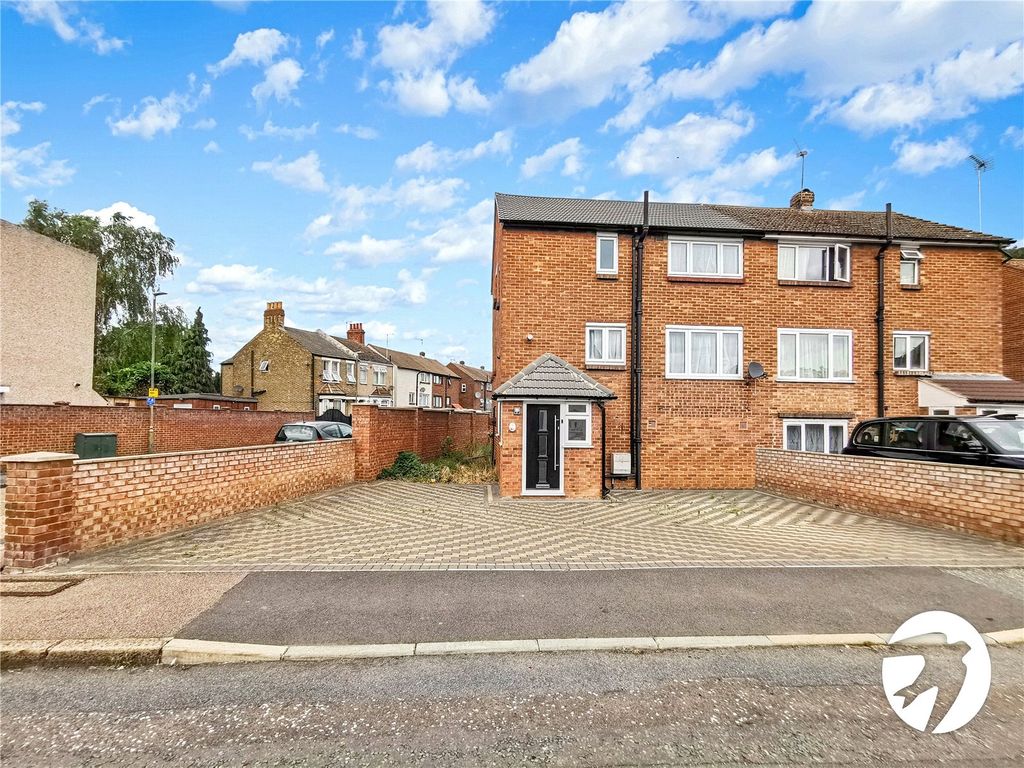 Property photo 1 of 17 Picture No. 11