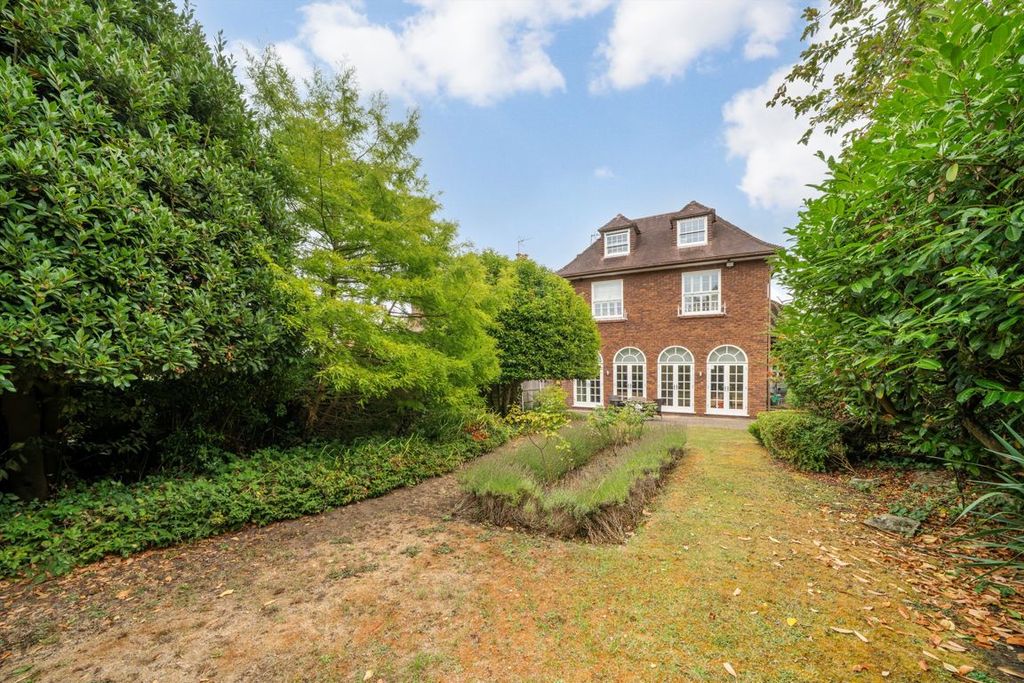 Property photo 2 of 4