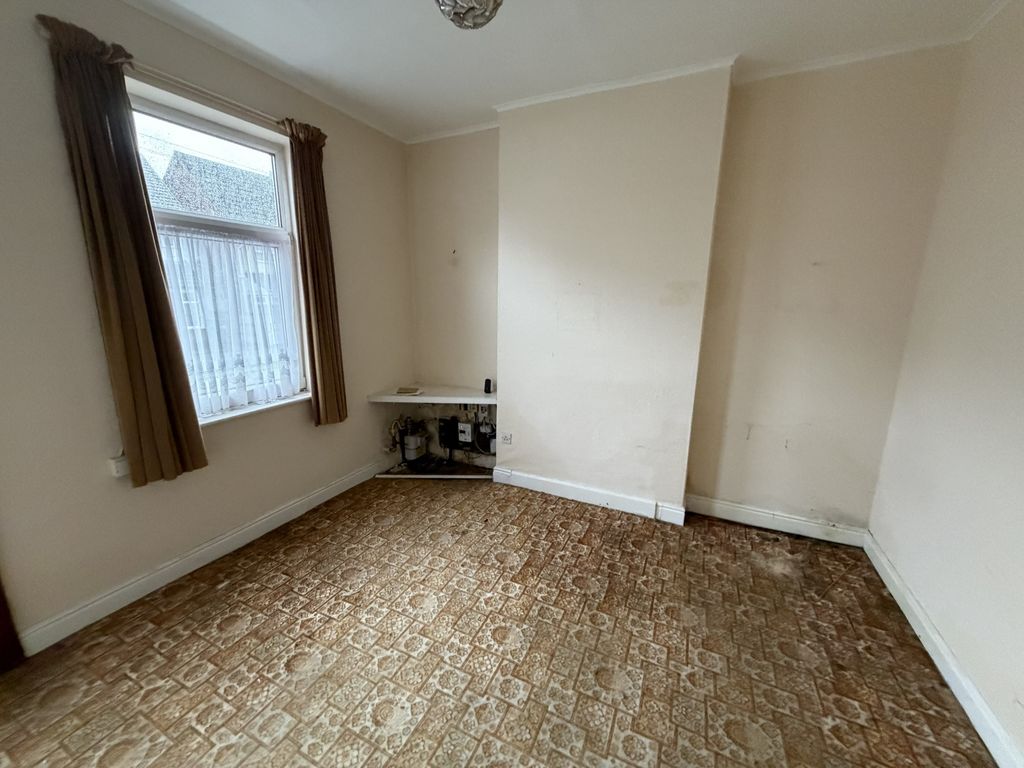 Property photo 2 of 10 Photo 11