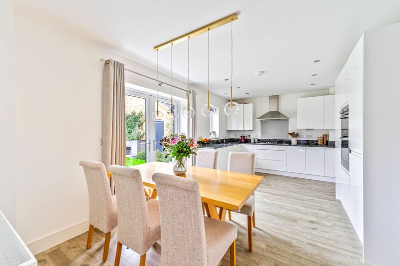 Property photo 3 of 40 Photo 18