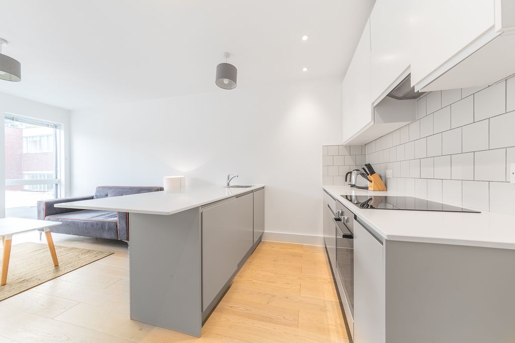 Property photo 1 of 10 Flat 20, Osborn House, 40 Osborn Terrace, London, Se3 9Gb