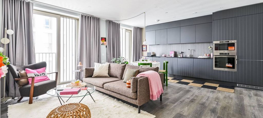 Property photo 3 of 21