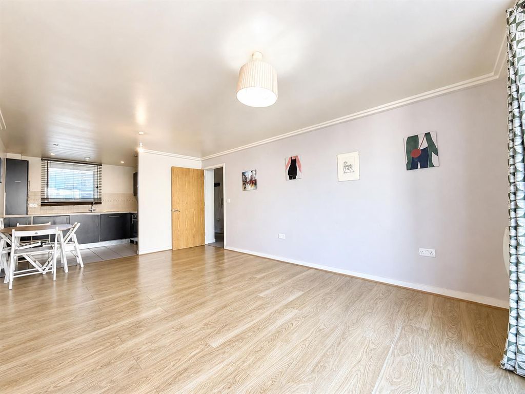 Property photo 3 of 15 Living Room