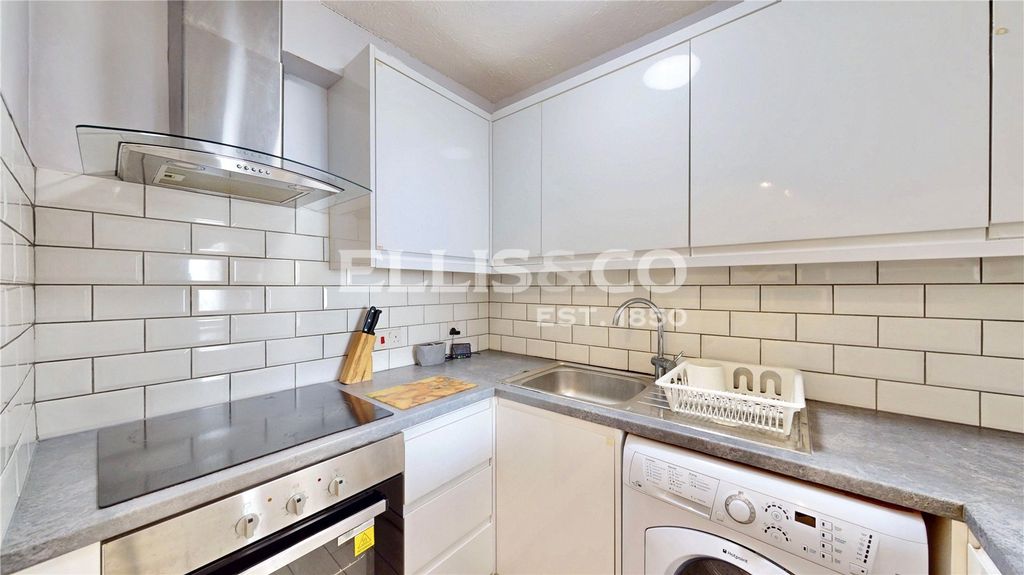 Property photo 3 of 17 Picture No. 09