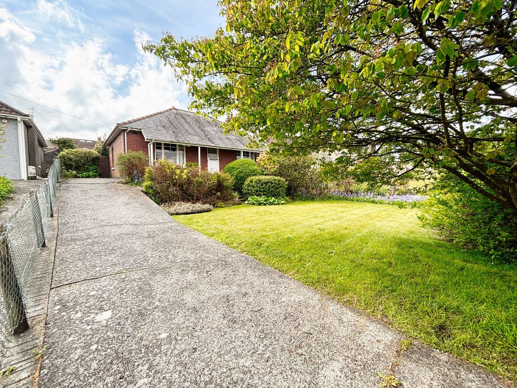 Property photo 1 of 28