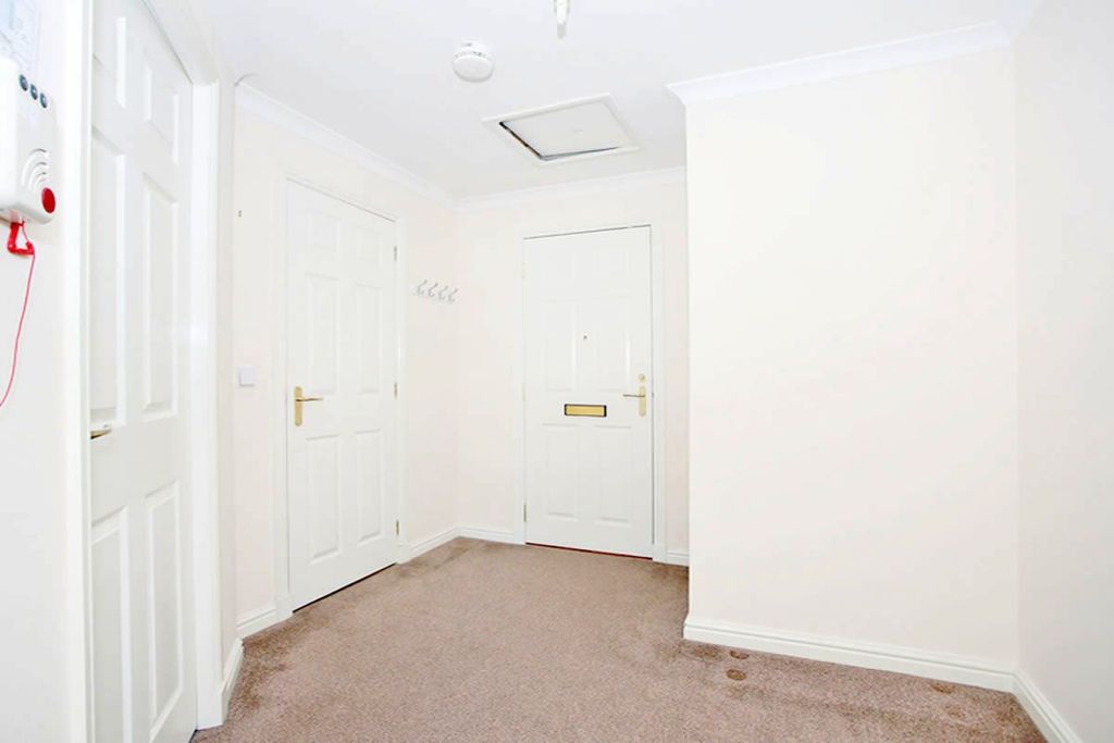 Property photo 3 of 9