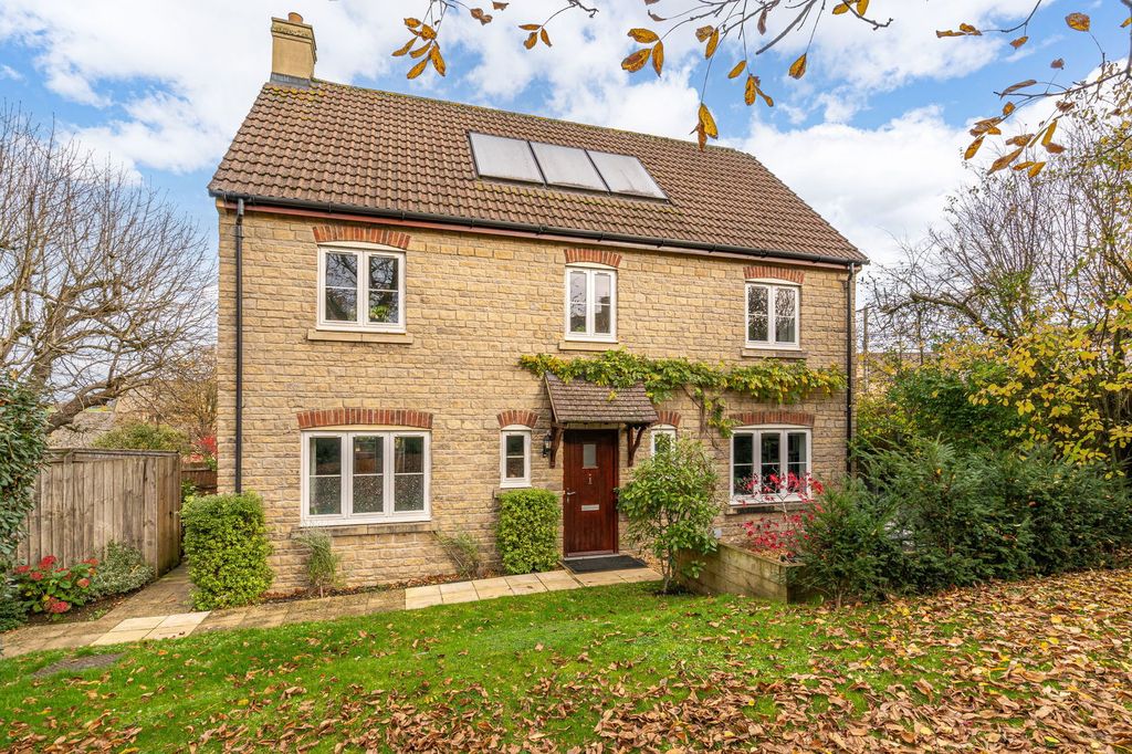 Property photo 1 of 21