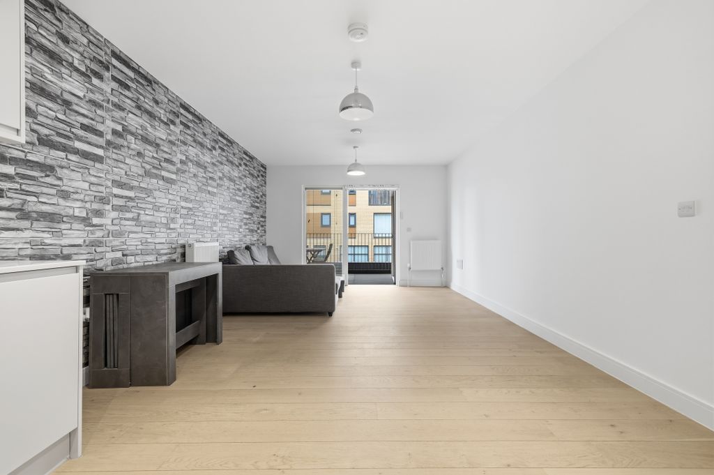 Property photo 3 of 10 009_Img_8062